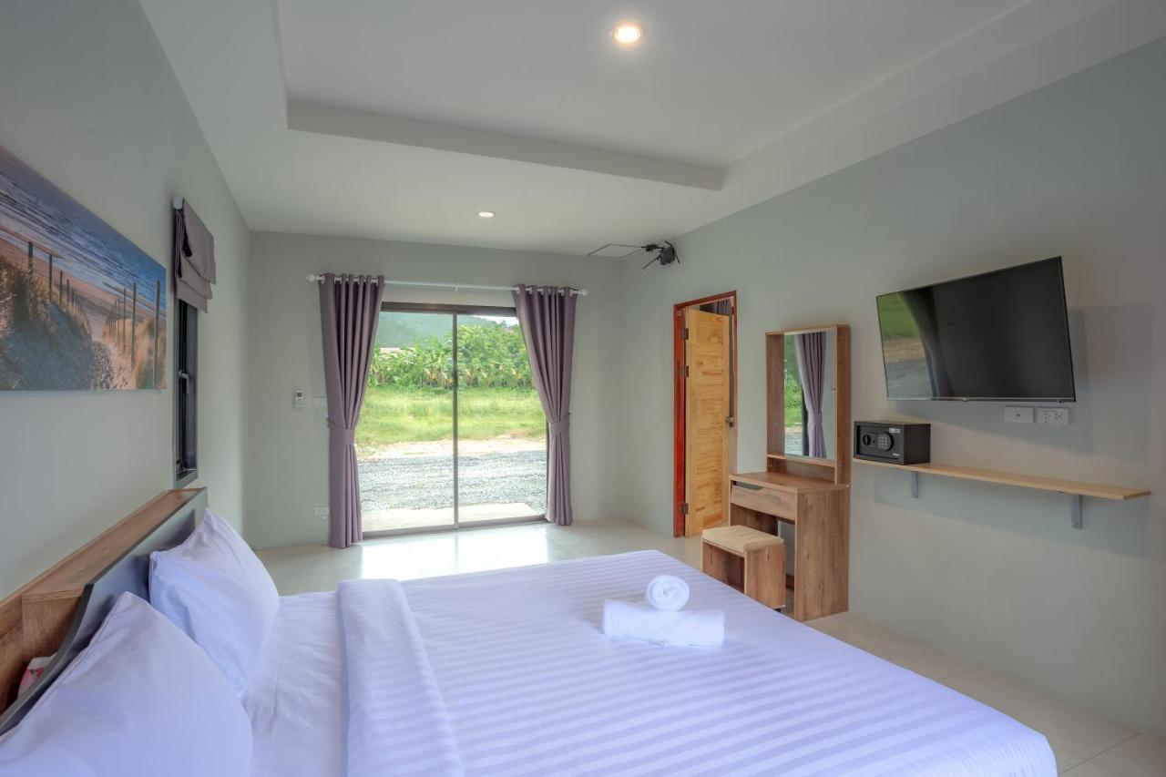 Malinee Resort Bang Tao Beach  Exterior photo